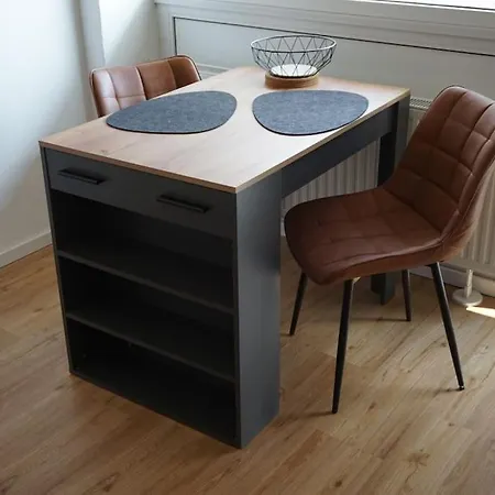 Moebliertes 1-zimmer - Living דירה *