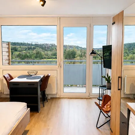 Living - Mit Balkon Und Kueche Sindelfingen